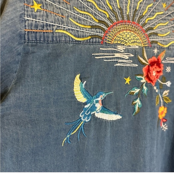 Johnny Was Cara Frayed Westward Denim Shirt NWT RARE - Picture 11 of 15